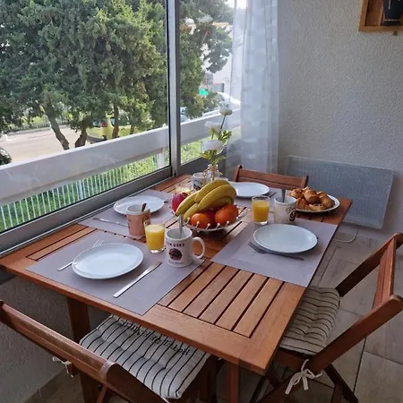 Sur Mer, Soleil Et Douceur I *