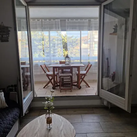 Sur Mer, Soleil Et Douceur I Apartment